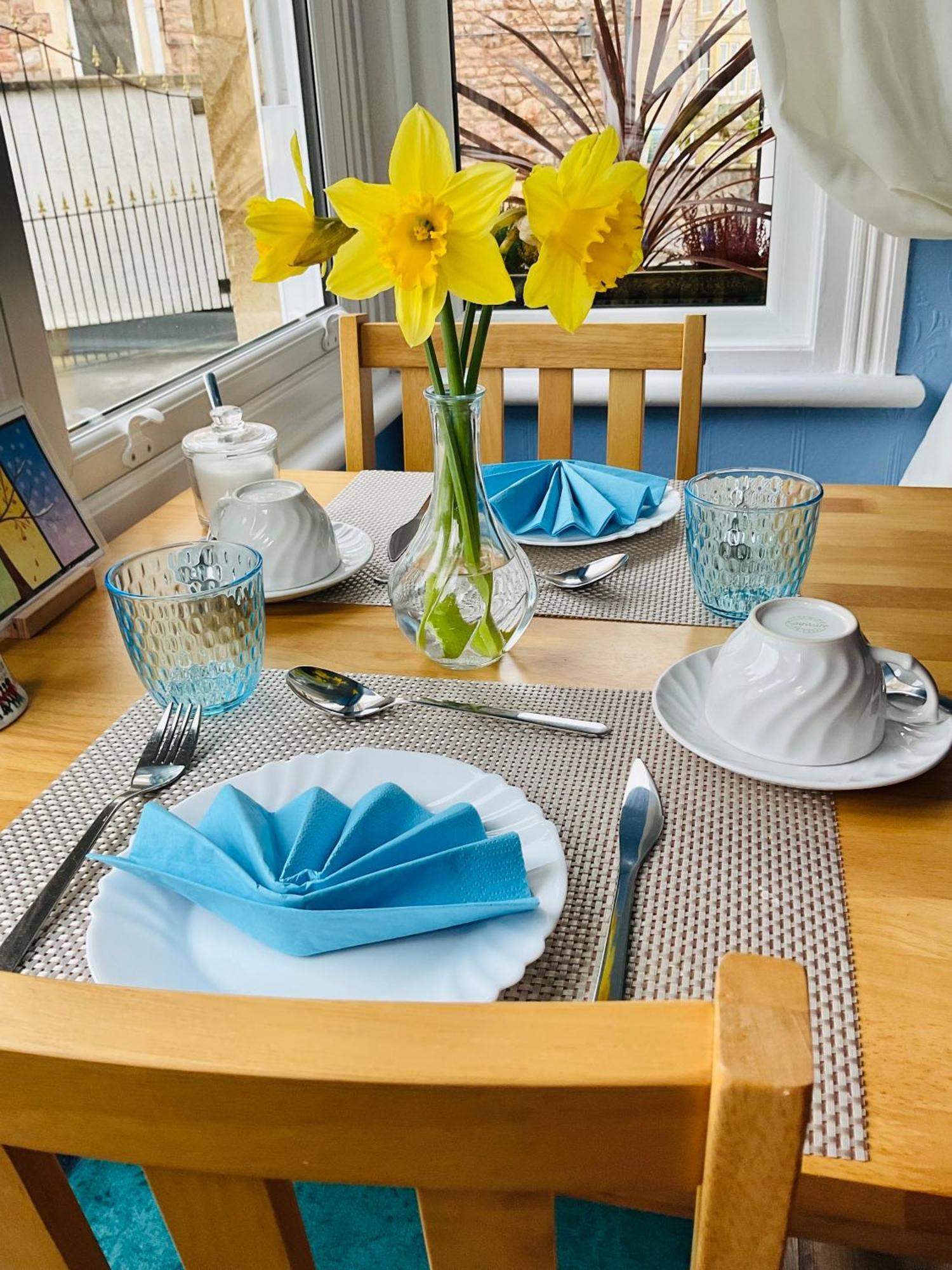All Seasons Bed & Breakfast - Adults Only Weston-super-Mare Exterior photo