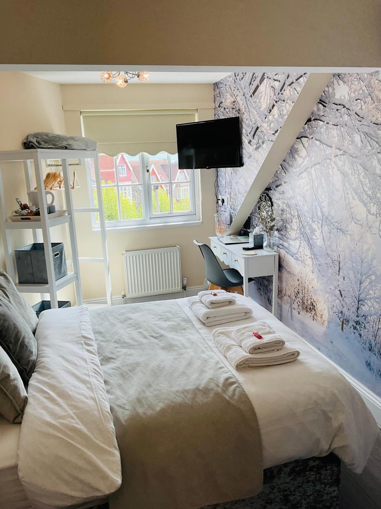 All Seasons Bed & Breakfast - Adults Only Weston-super-Mare Exterior photo