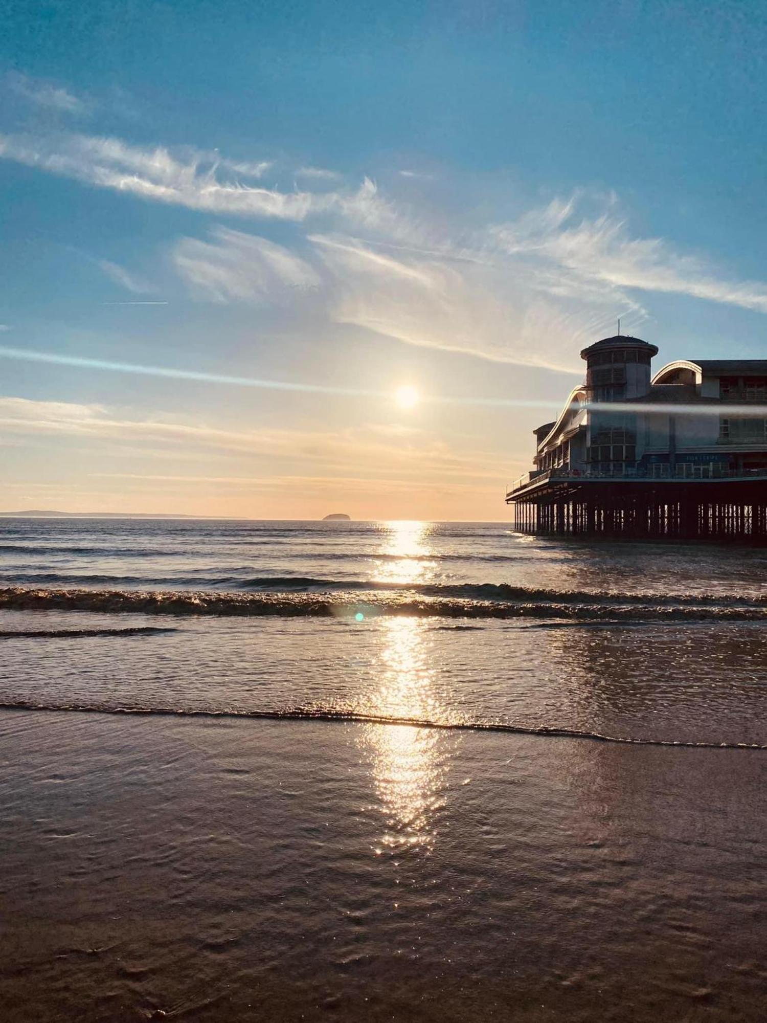 All Seasons Bed & Breakfast - Adults Only Weston-super-Mare Exterior photo